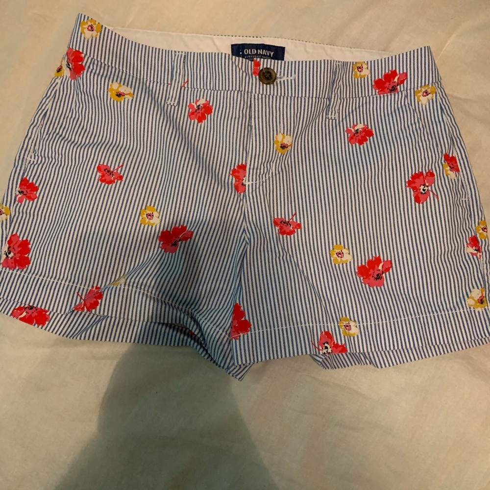 Size 2 Old Navy blue stripes with flowers shorts